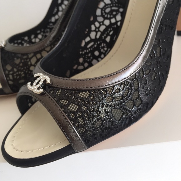 CHANEL Black Slingback Sandals NWT 40.5 - Picture 8 of 16